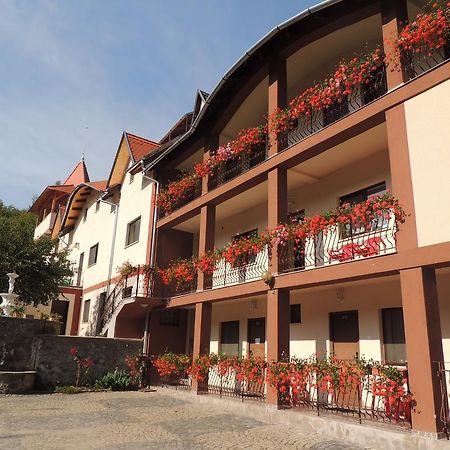 Mokus Panzio Bed and Breakfast Bicfălău Buitenkant foto